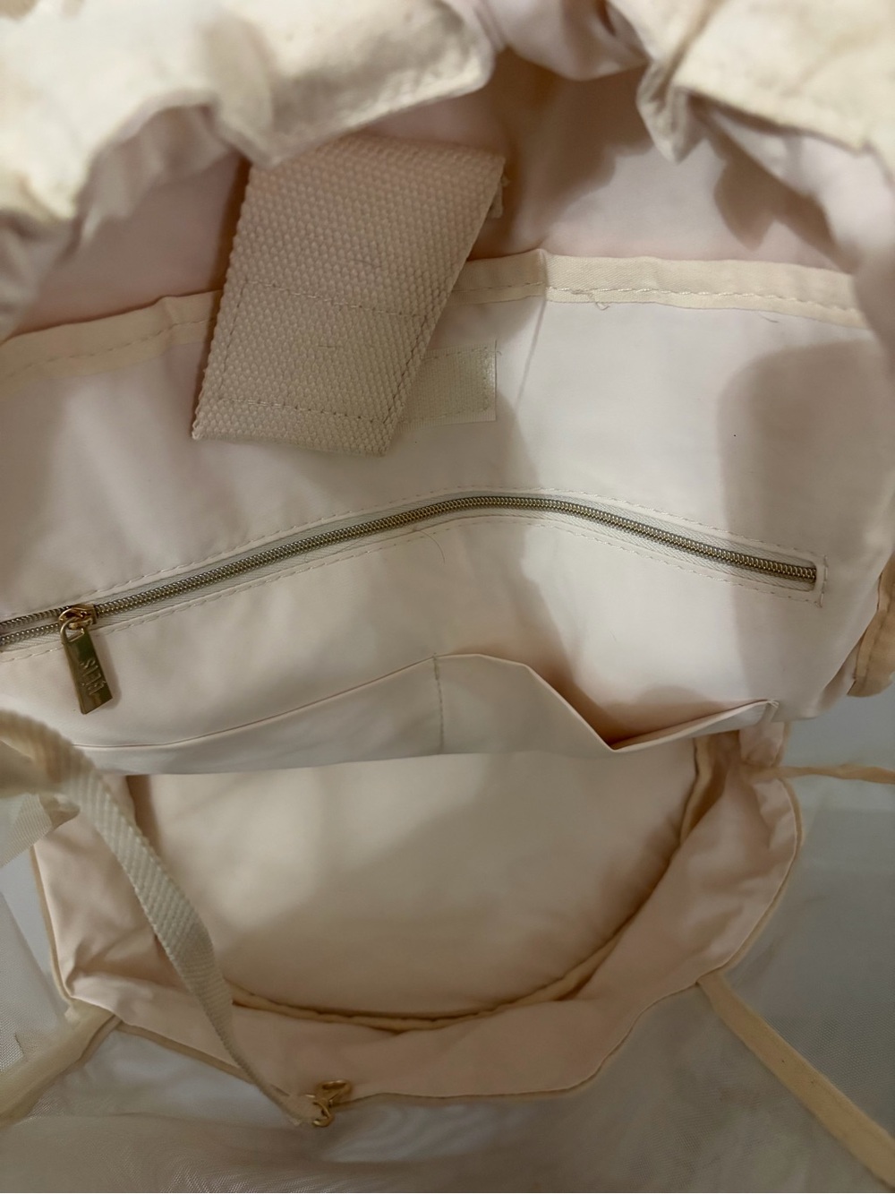 BEIS
Beis - The High-brid Backpack (limited edition) - Picture 5 of 5